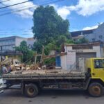 Prefeitura de Itabira acompanha  demolição  de imóvel com risco de desabamento no Centro Histórico